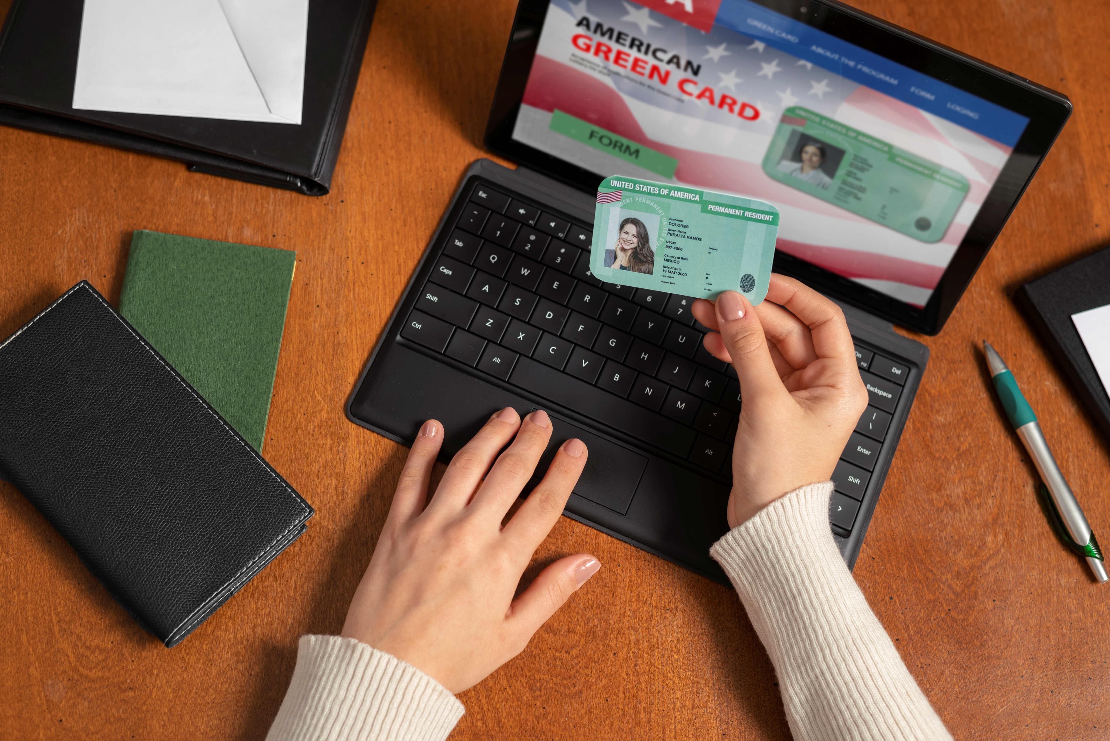 Brasileiros ganham vantagem em processo de Green Card após Visa Bulletin manter EB-2 e EB-3 sem fila